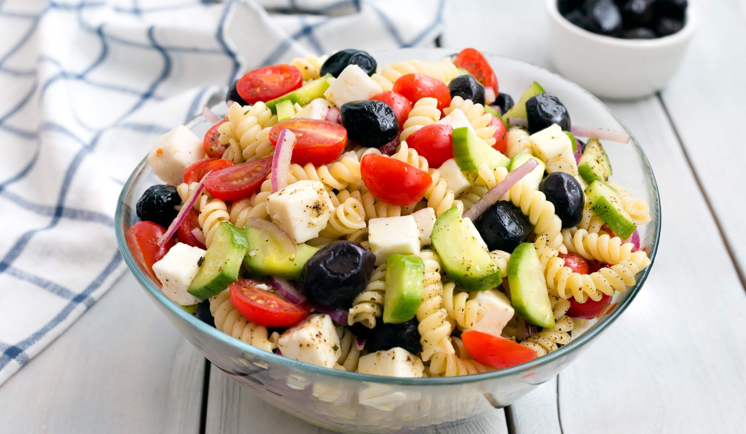  Greek Pasta Salad with Spinach | Buy at a cheap price 