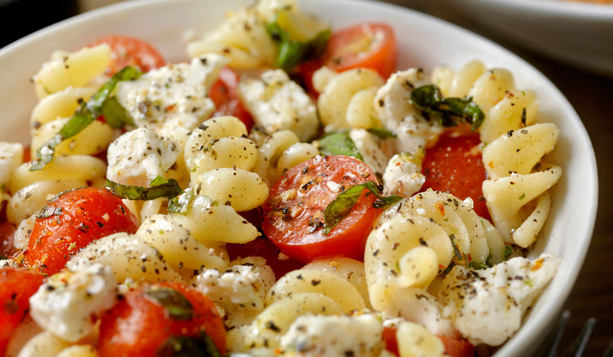  Greek Pasta Salad with Spinach | Buy at a cheap price 