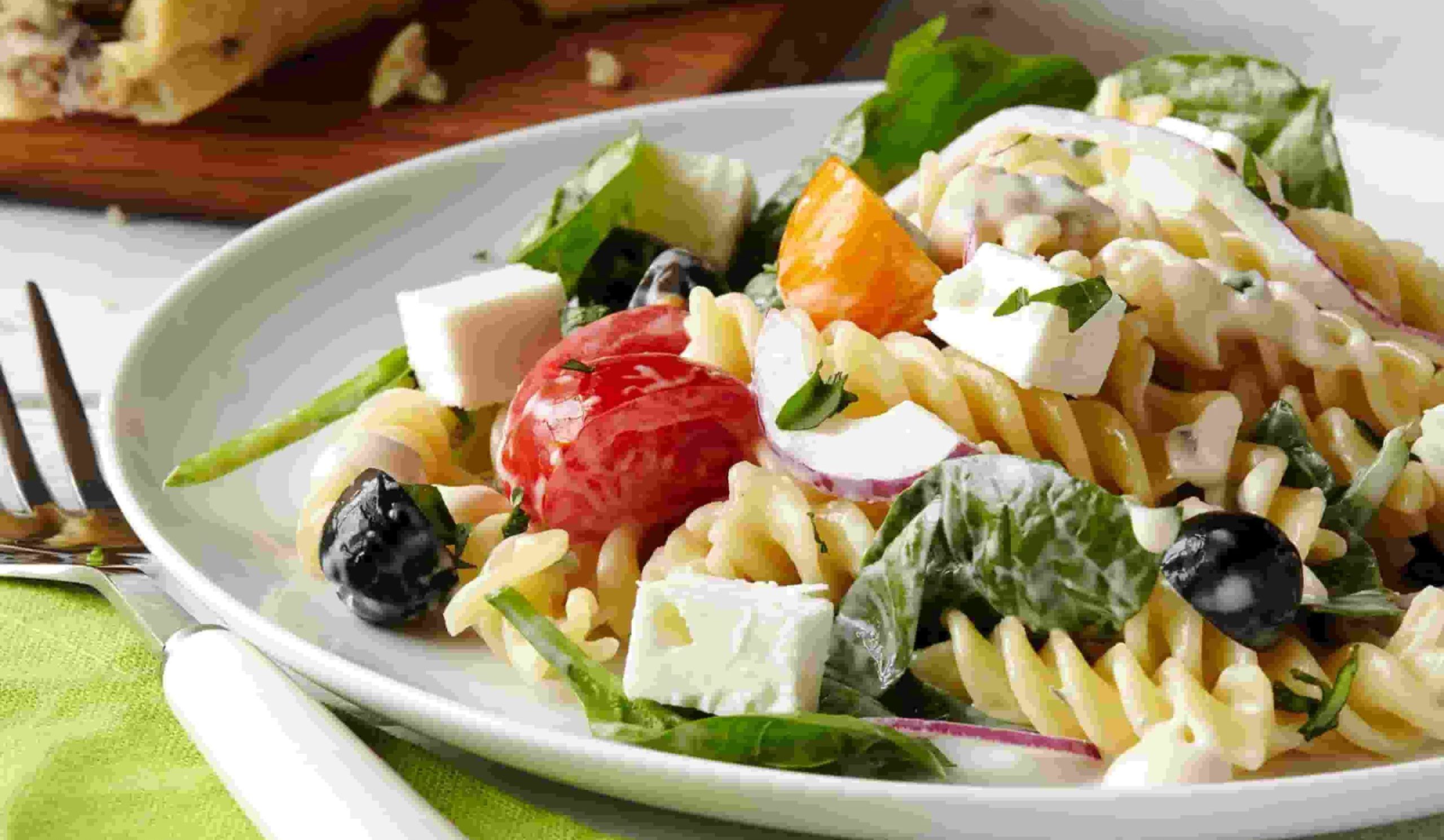  Greek Pasta Salad with Spinach | Buy at a cheap price 